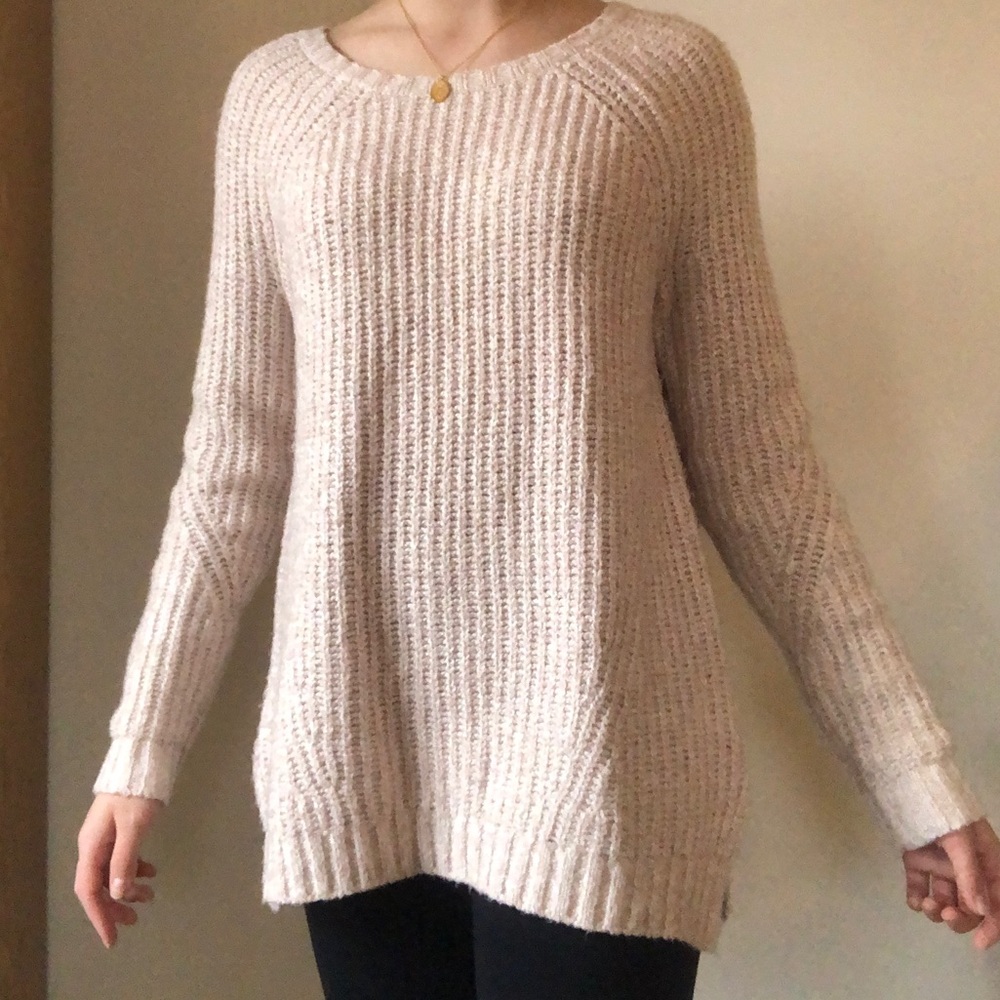 Woman’s American Eagle sweater